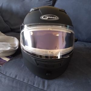 New GMAX Helmet, sz large, black